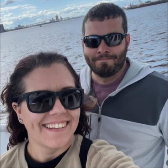 Meet your Posher, Gayli - Picture 1 of 4